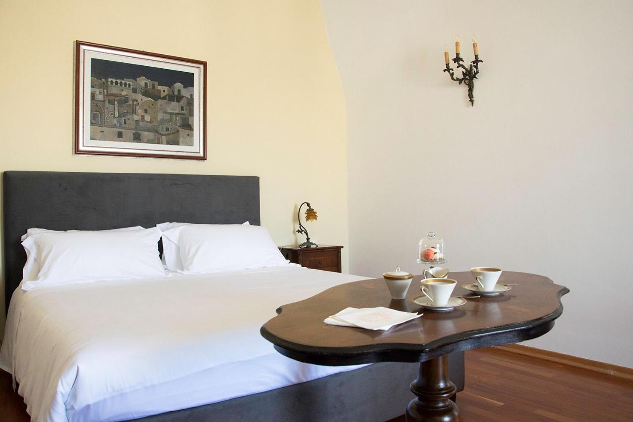Il Giardino Di Eleonora Hotel มาเตรา ภายนอก รูปภาพ